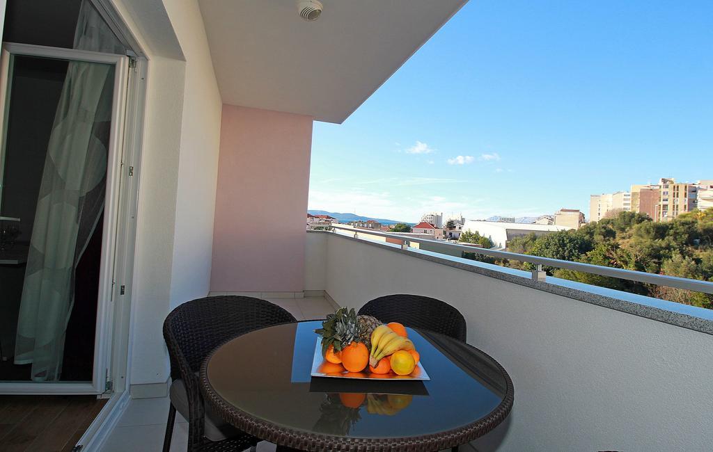 Apartments Obitelj Vuletic Makarska Zimmer foto