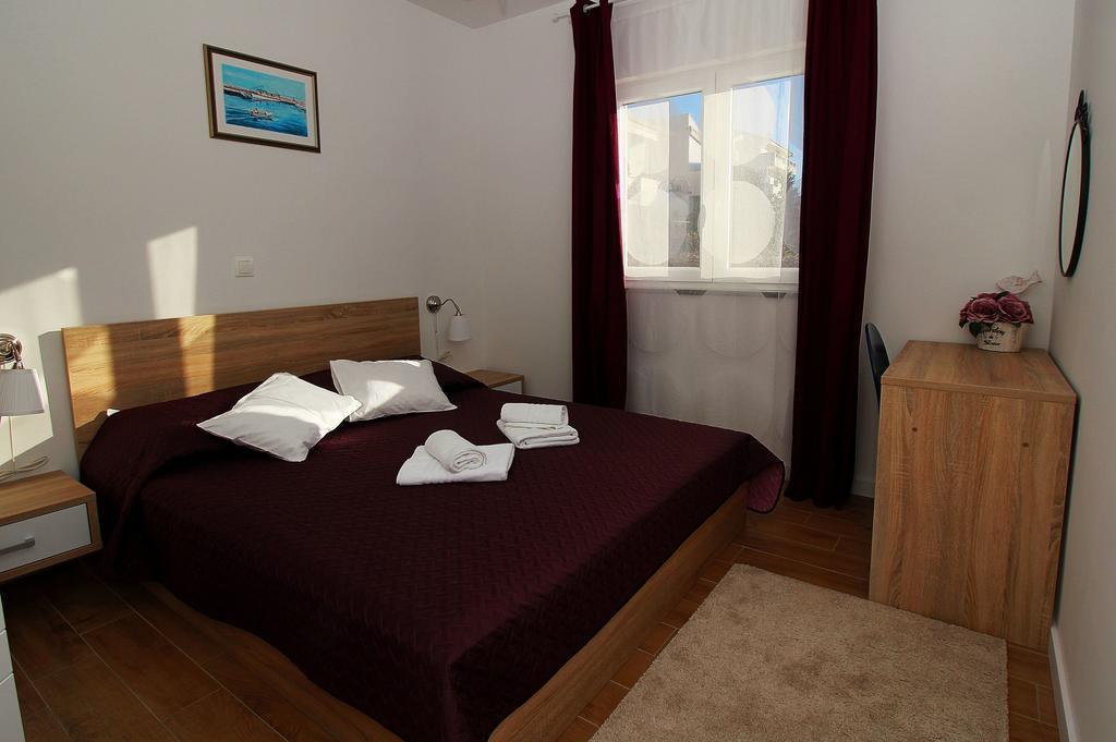 Apartments Obitelj Vuletic Makarska Zimmer foto