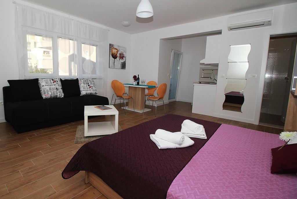 Apartments Obitelj Vuletic Makarska Zimmer foto
